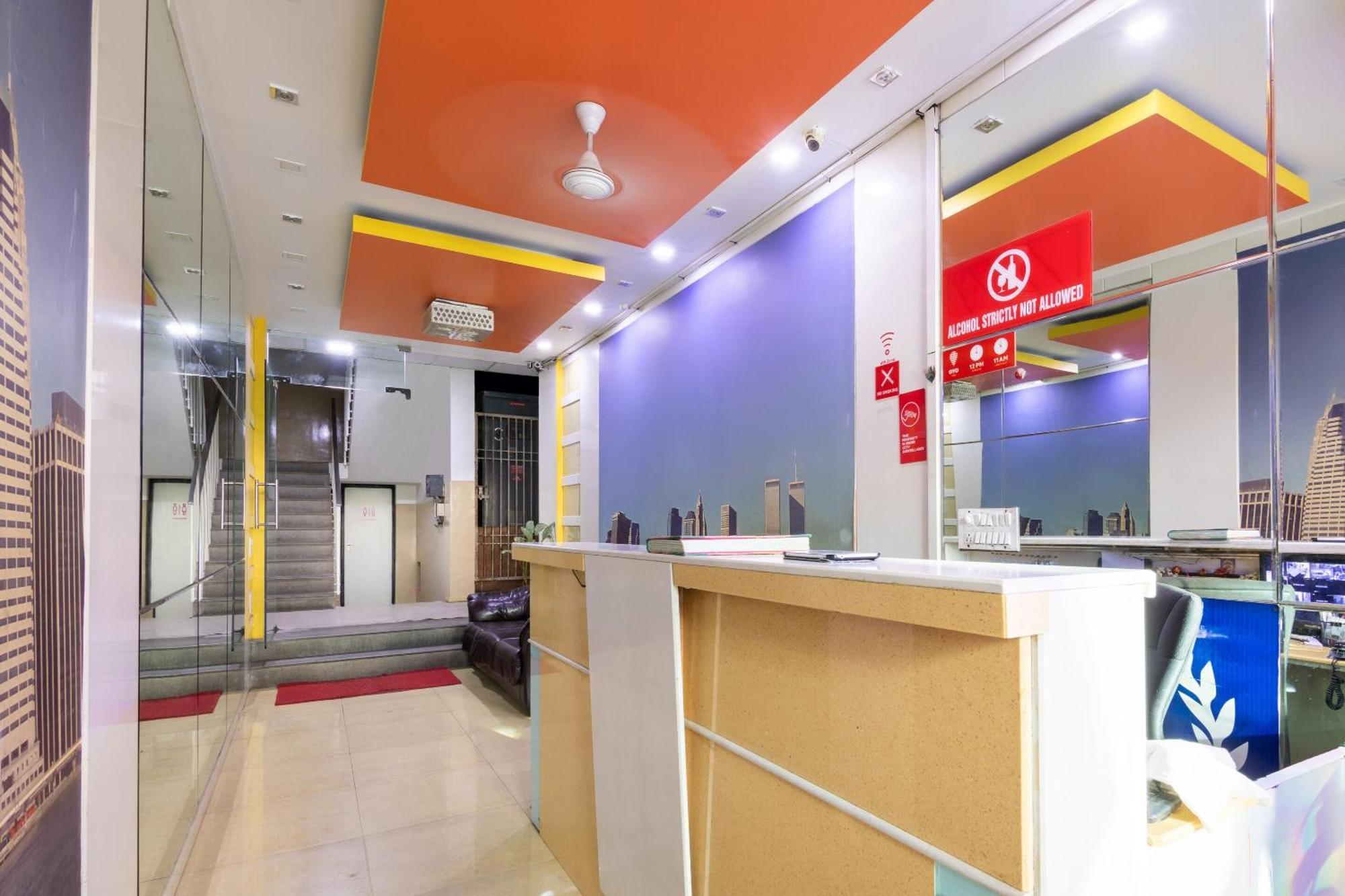 Oyo Flagship 7558 Galaxy Inn Бангалор Екстериор снимка